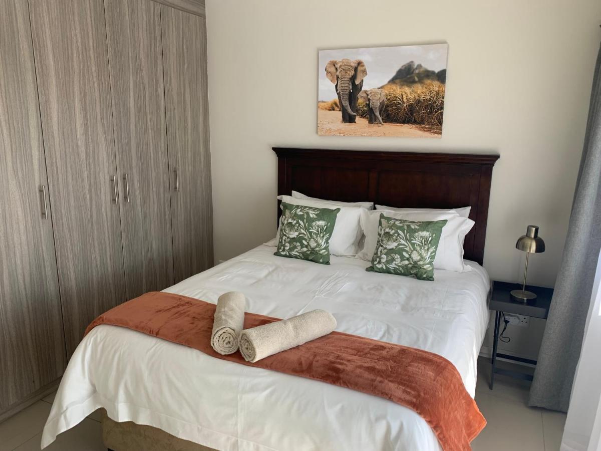 Or Tambo Self Catering Apartments, The Willows Boksburg Eksteriør billede