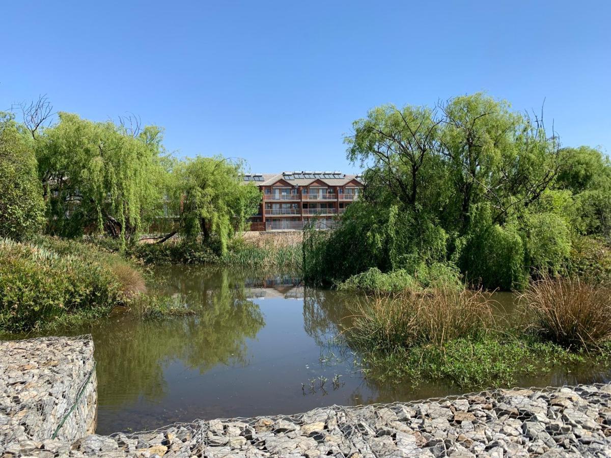 Or Tambo Self Catering Apartments, The Willows Boksburg Eksteriør billede