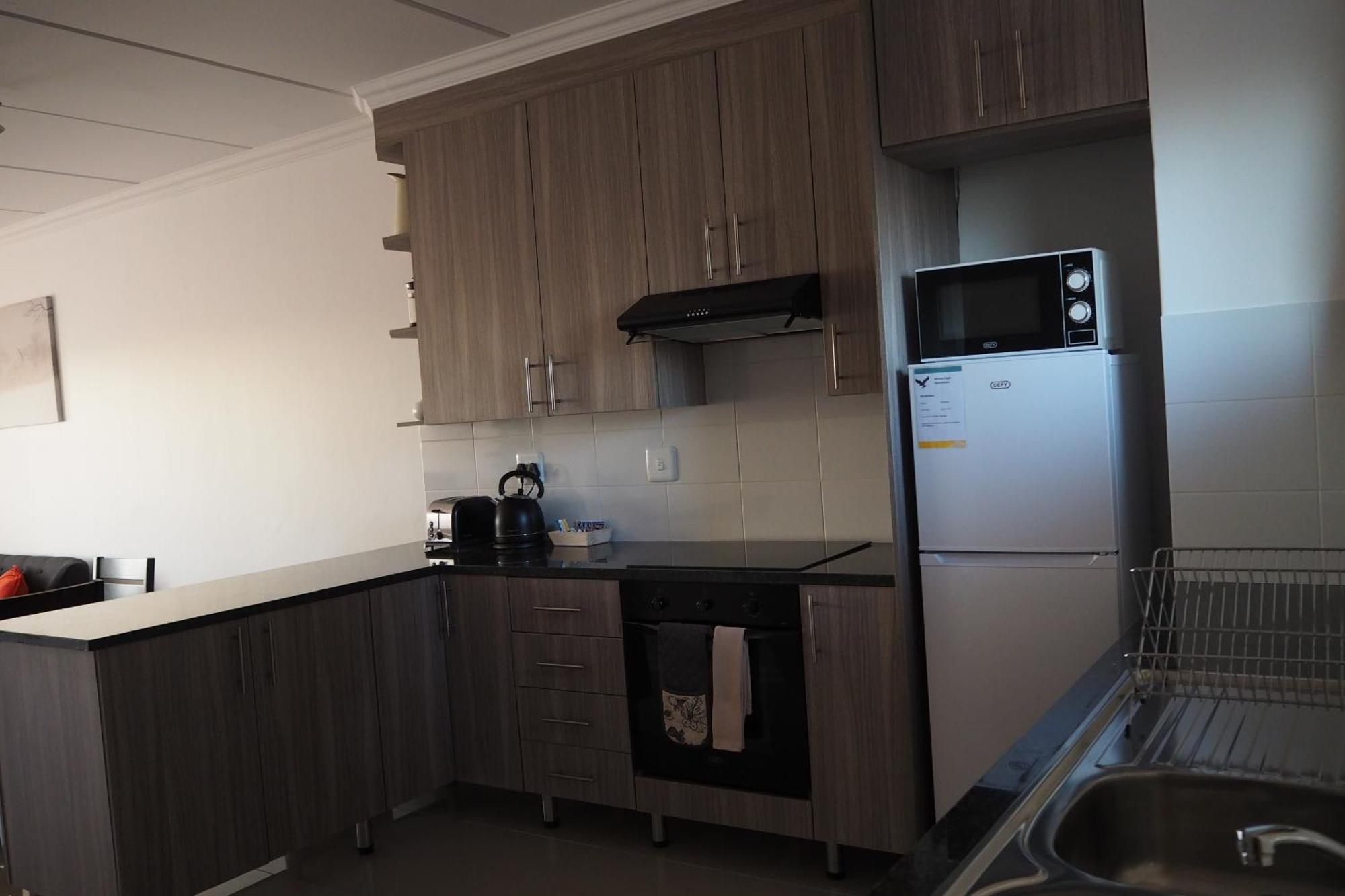 Or Tambo Self Catering Apartments, The Willows Boksburg Eksteriør billede