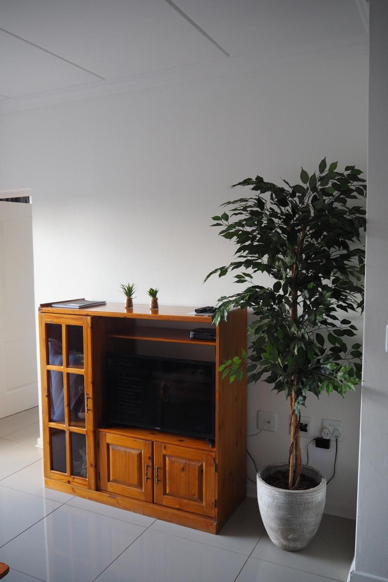 Or Tambo Self Catering Apartments, The Willows Boksburg Eksteriør billede