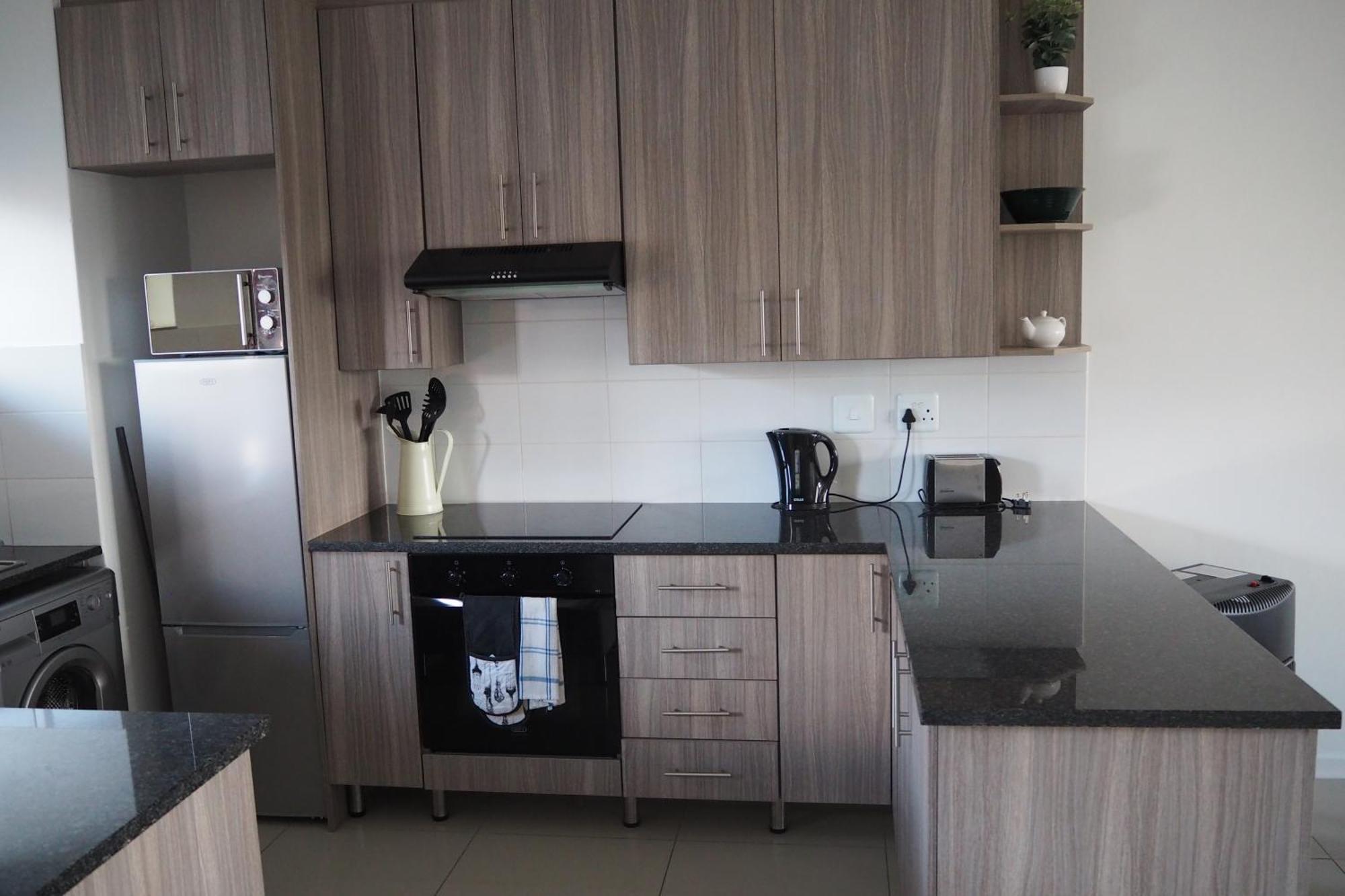 Or Tambo Self Catering Apartments, The Willows Boksburg Eksteriør billede