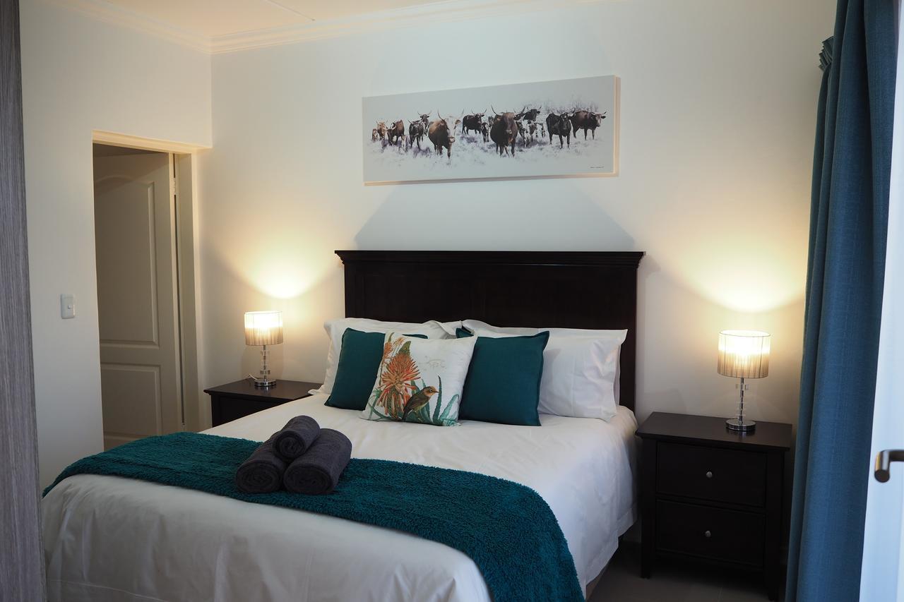 Or Tambo Self Catering Apartments, The Willows Boksburg Eksteriør billede