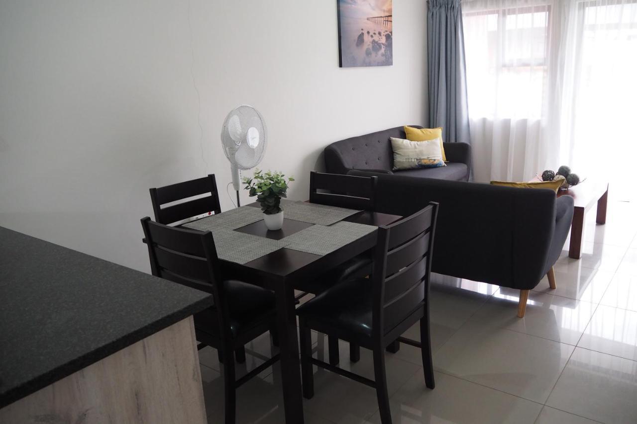 Or Tambo Self Catering Apartments, The Willows Boksburg Eksteriør billede