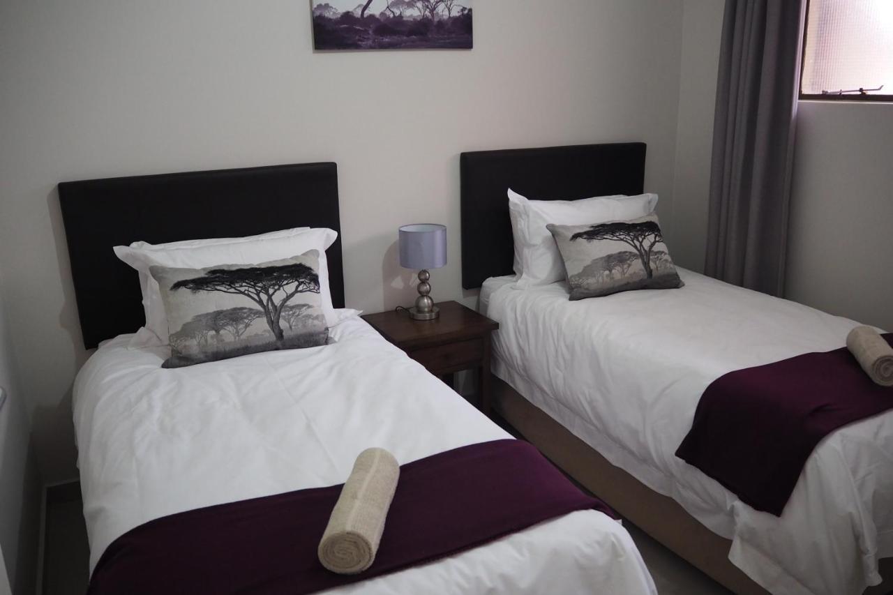 Or Tambo Self Catering Apartments, The Willows Boksburg Eksteriør billede