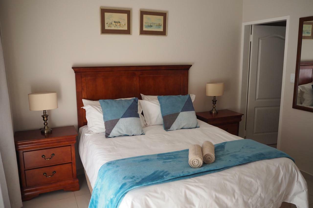 Or Tambo Self Catering Apartments, The Willows Boksburg Eksteriør billede